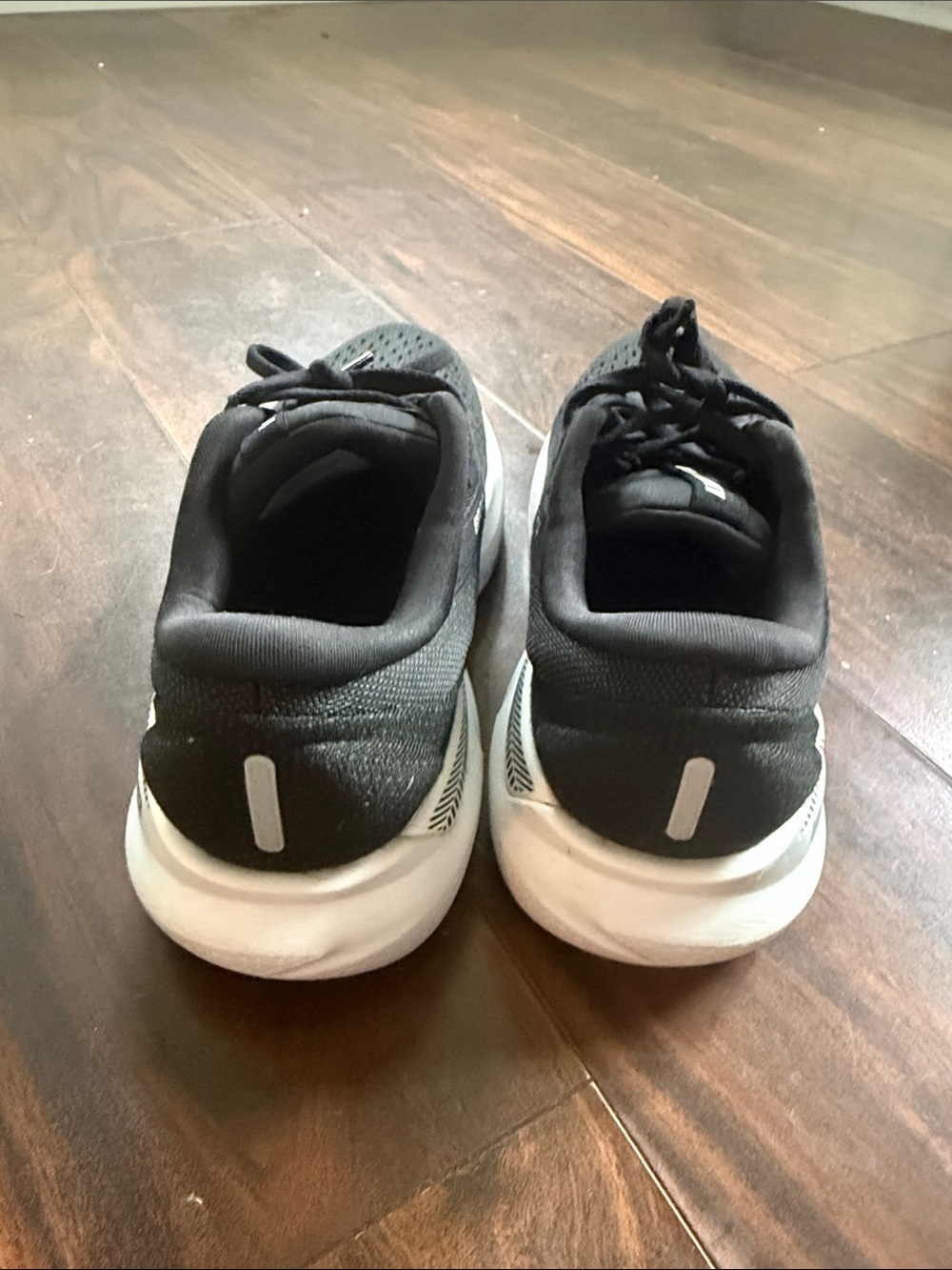 Brooks Adrenaline GTS 24 Sneakers - Picture 4 of 7